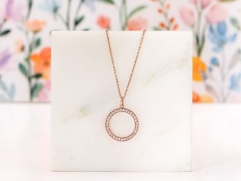 Diamond circle pendant